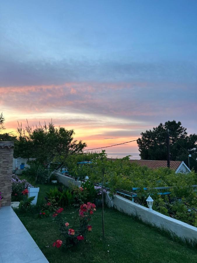 Gikas Apartments Agios Stefanos Avliotes  Exteriör bild
